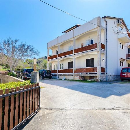 Apartments Luka Supetarska Draga Bagian luar foto