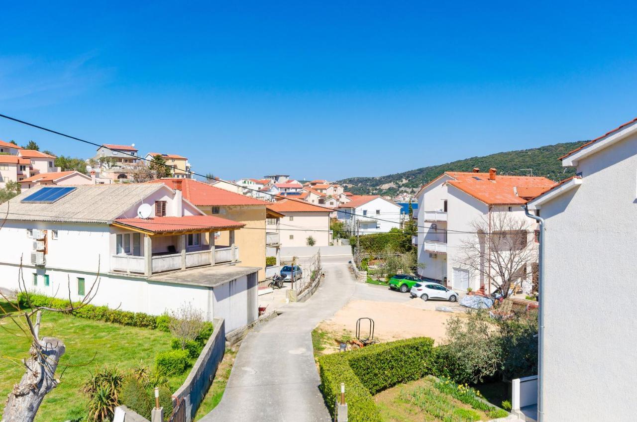 Apartments Luka Supetarska Draga Bagian luar foto