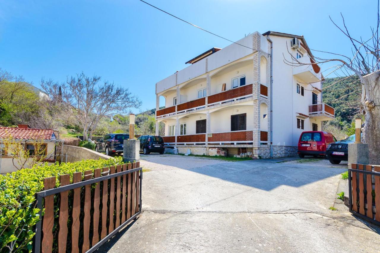 Apartments Luka Supetarska Draga Bagian luar foto