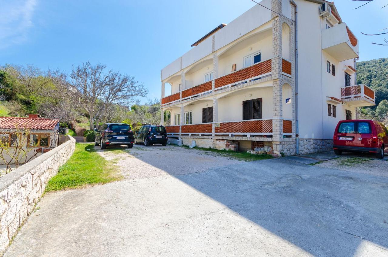Apartments Luka Supetarska Draga Bagian luar foto