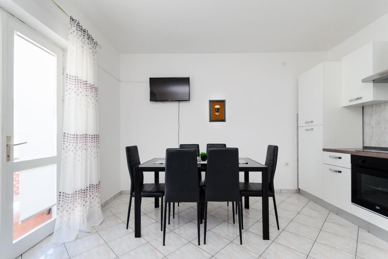 Apartments Luka Supetarska Draga Bagian luar foto